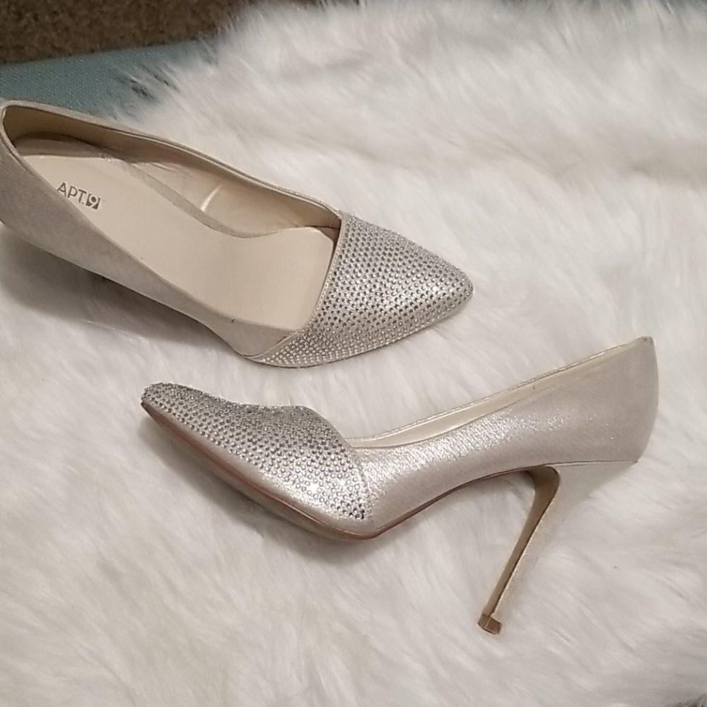 Apt. 9 Cream Colored Heels Size 8 1/2